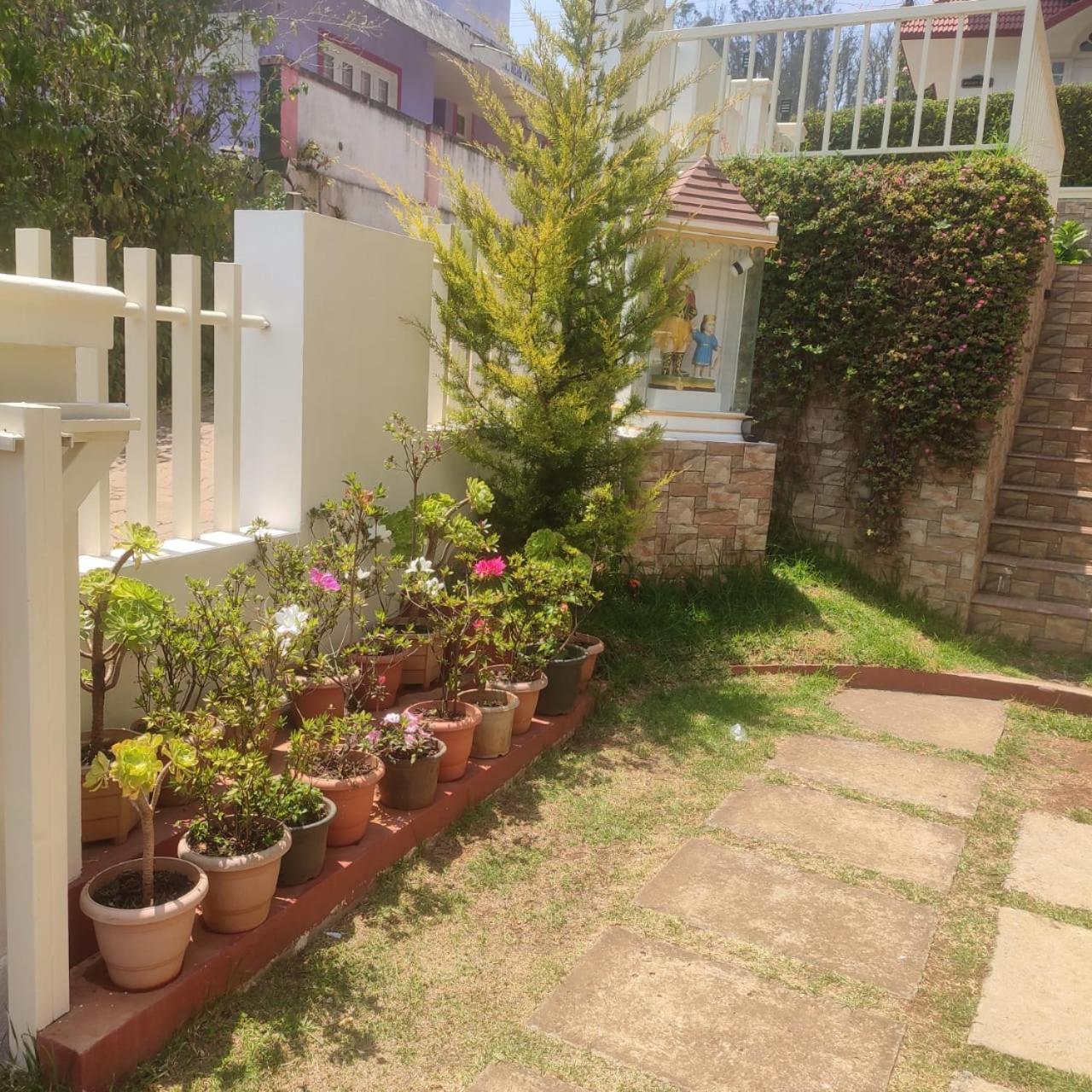 Snowdrops Ooty Villa Buitenkant foto